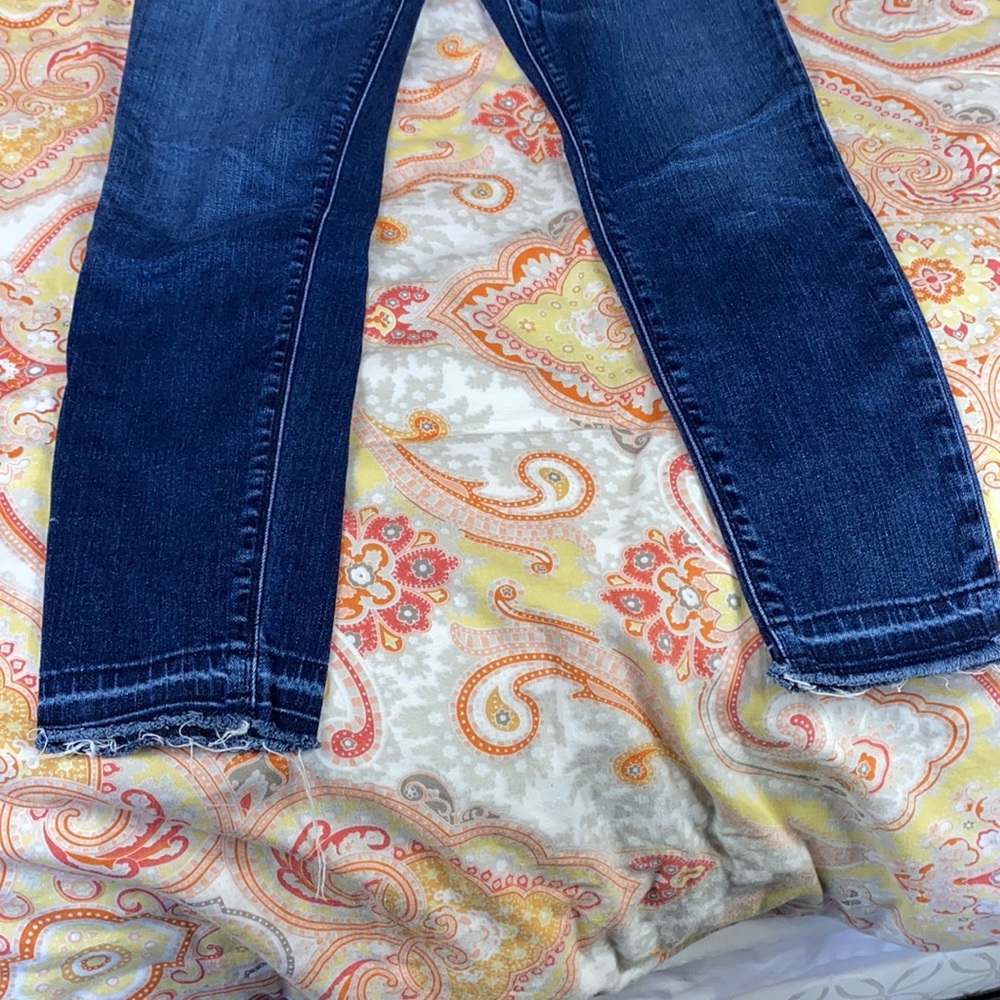 Hudson • Mid Rise Skinny - Picture 5 of 10